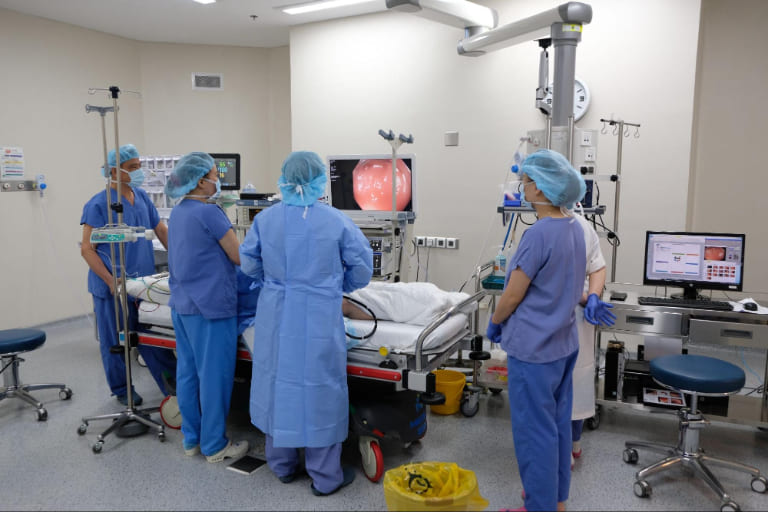 The endoscopic process must comply with operating room principles